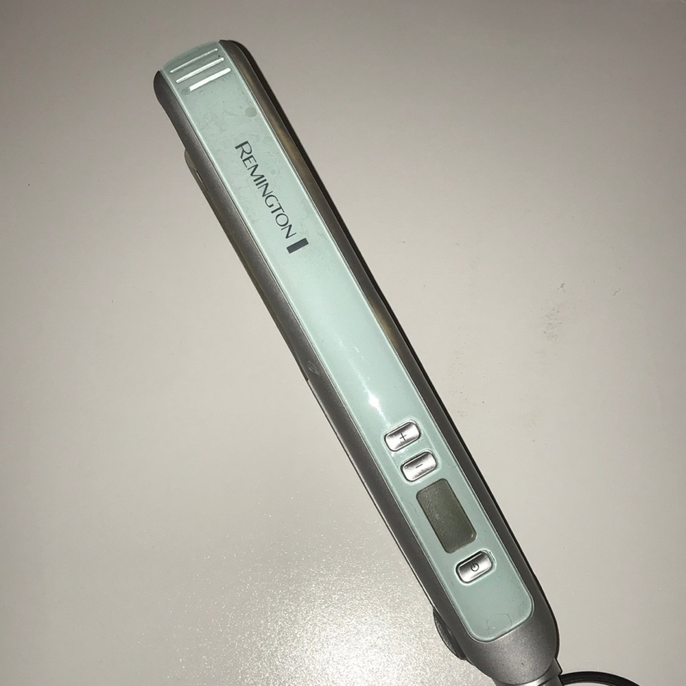 Remington Hair Straightener